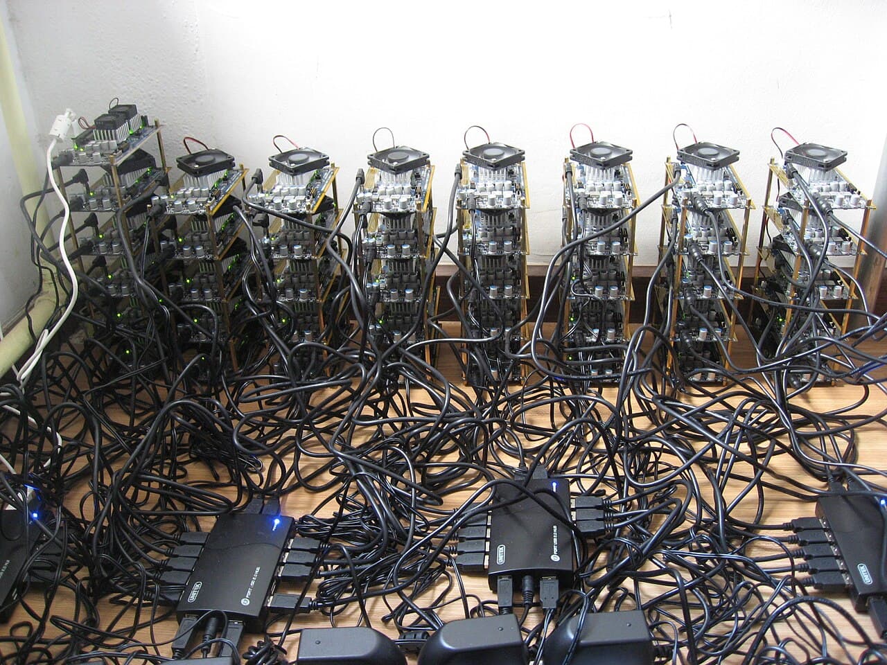 仮想通貨マイニングの税金と経費【日本】報酬の所得区分・電気代/機材の経費計上・売却時の二段課税
