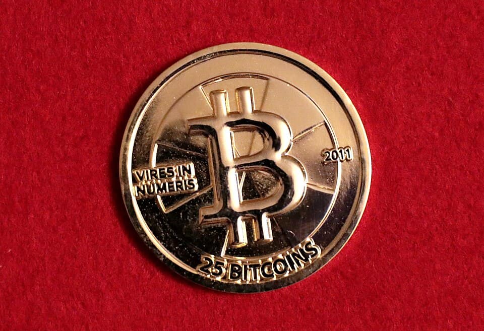 ビットコインを象徴するコイン(イメージ)